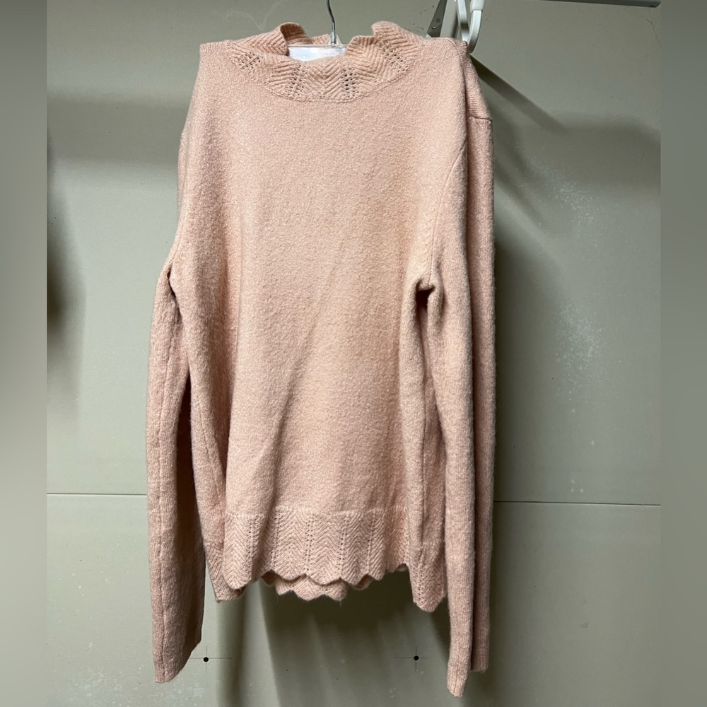 Liz Claiborne long sleeve knit top